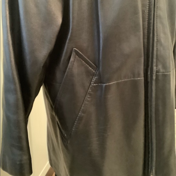 25% Off Black Leather Jacket, Fits M - Picture 3 of 8